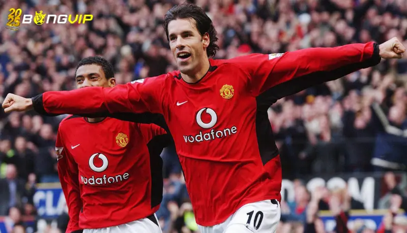 Những điểm nhấn đáng chú ý Man Utd loại đội bóng của Van Nistelrooy tại FA Cup